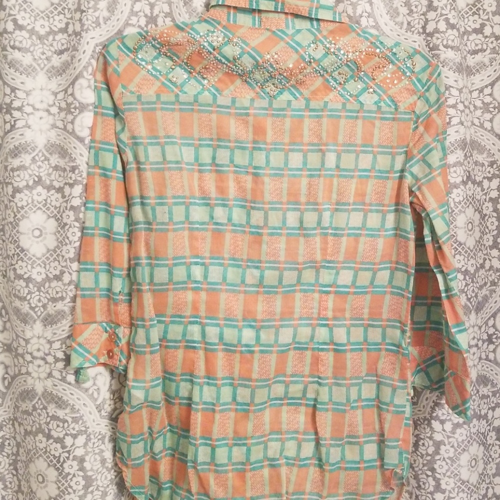 Shirt - Picture 2 of 2